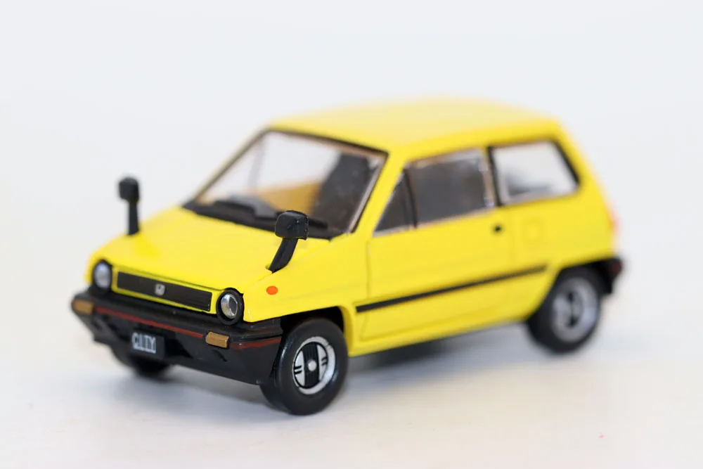 

New 1/64 Scale Gashapon Toy Cars City R Plastic pullback model (4pcs/set) For collection