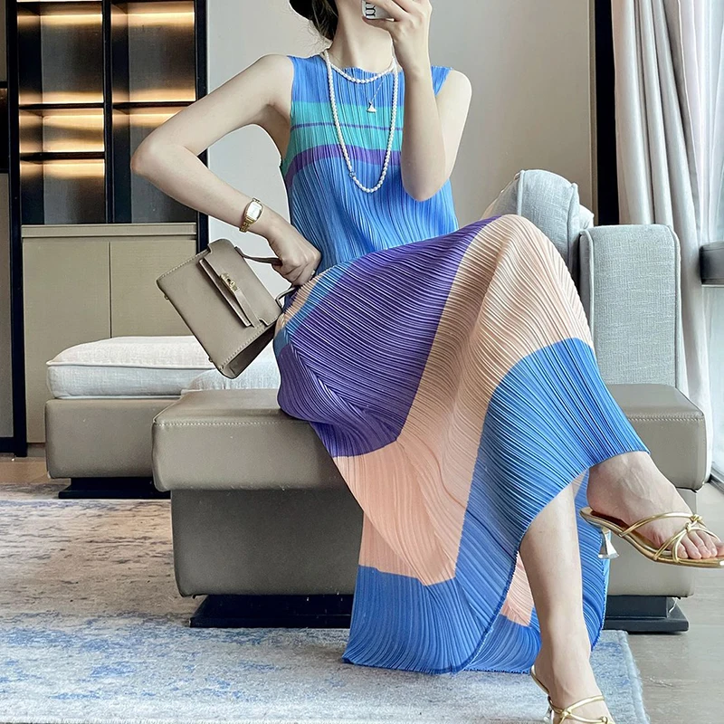 Wrinkle casual print striped contrasting sleeveless dress for women 2024 new fashionable high-end dress for women