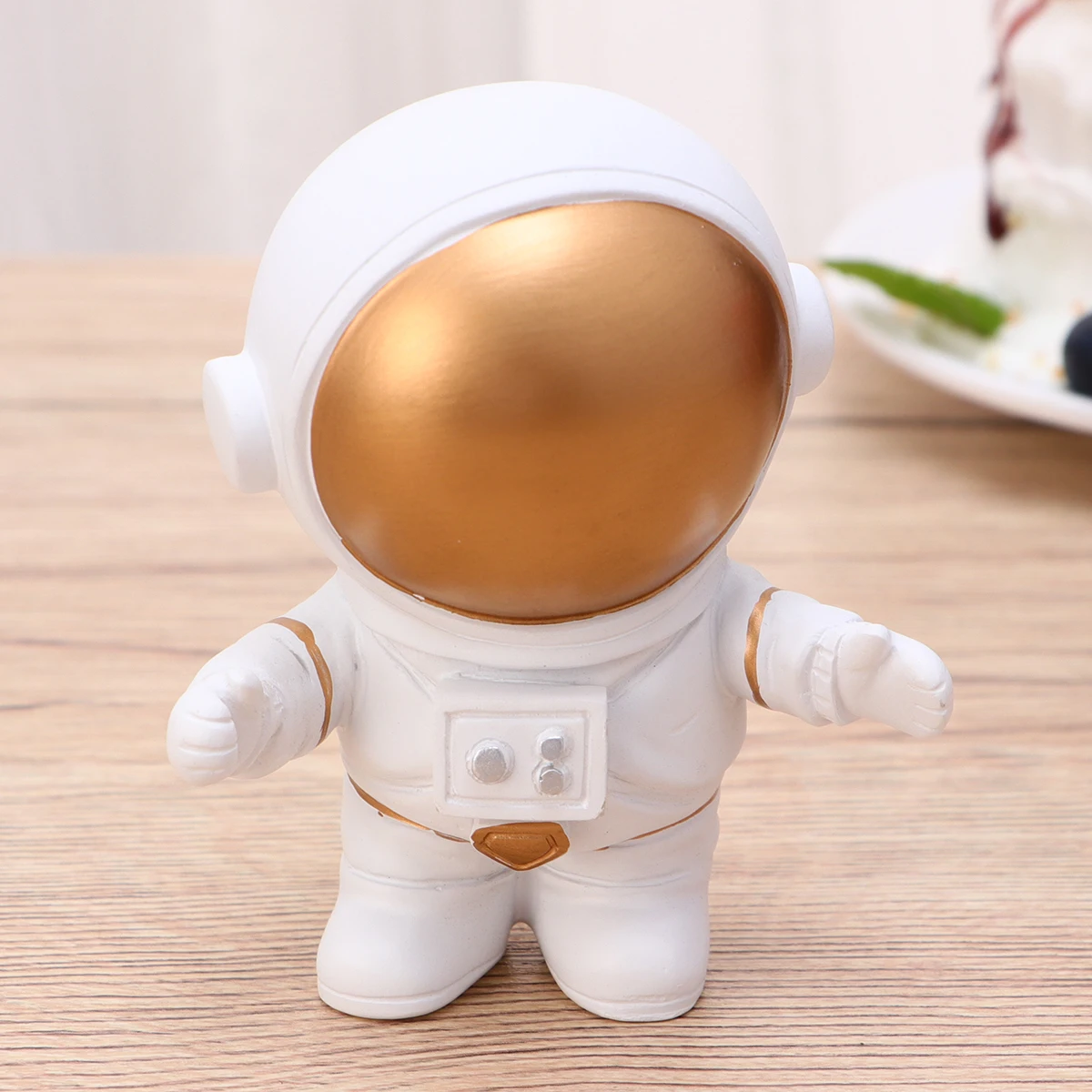

Golden Astronaut Cartoon Resin Craft Cake Ornament Birthday Party Car Decoration Table Ornament Cake Ornaments