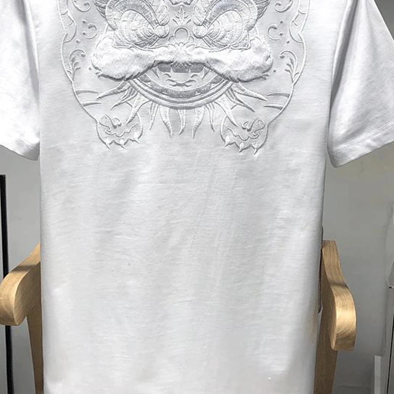 Summer Solid Color Vintage Lion Dance Embroidered T-Shirts Man Round Neck Short Sleeve Fashion Pullovers Men National Style Tees