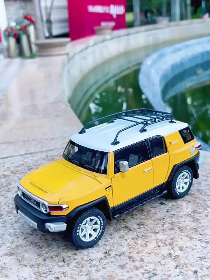 Drive Your 1/24 Scale Toyota Fj Land Cruiser Suv Off-Road