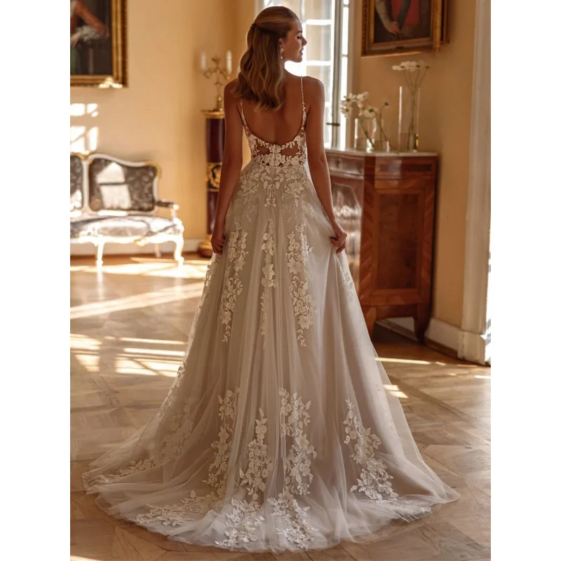 Customized Exquisite Bridal Dress Featuring Spaghetti Straps Applique Lace A-line Champagne Wedding Dress for Bride