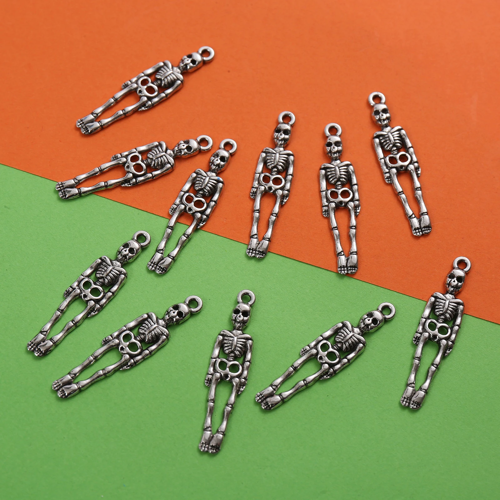 15-Piece Set of Full-Body Human Skeleton Pendants, Vintage Distressed 3D Skeleton Mini Pendants, Suitable for DIY Bracelets, Necklaces, and Earrings, Dark-Style Personalized Handmade Beaded Jewelry Accessories