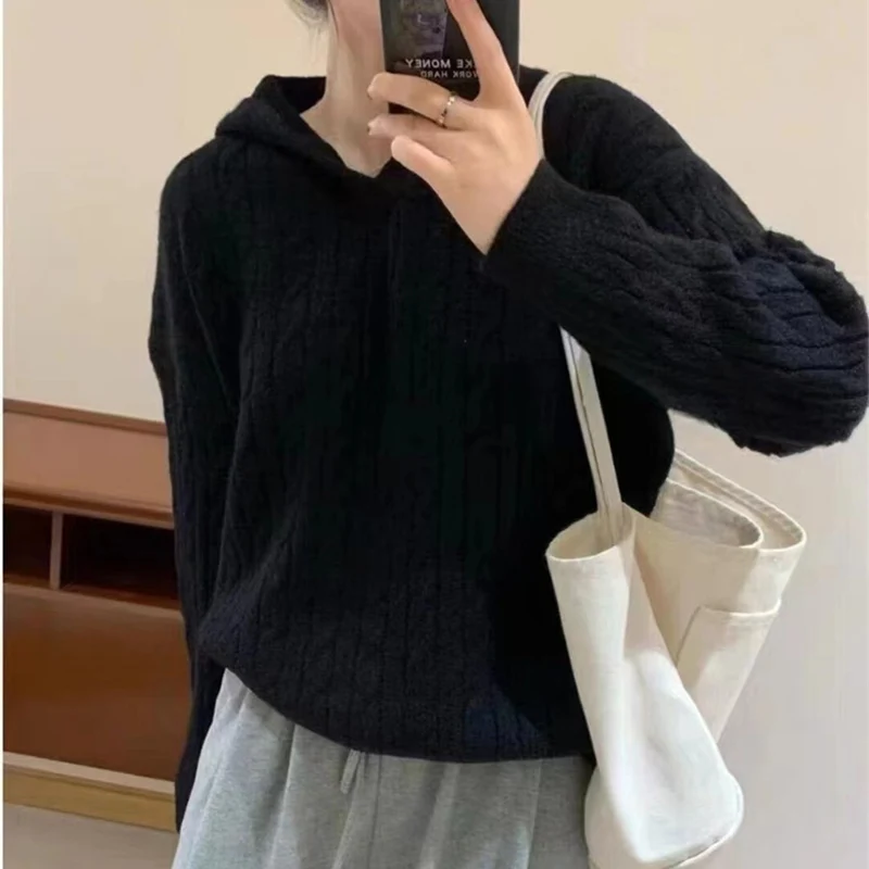 Damski sweter vintage koreański 2025, skręcony, jesienno-zimowy, modny, jednolity kolor, z kapturem, luźny, ciepły, dzianina w stylu Harajuku.