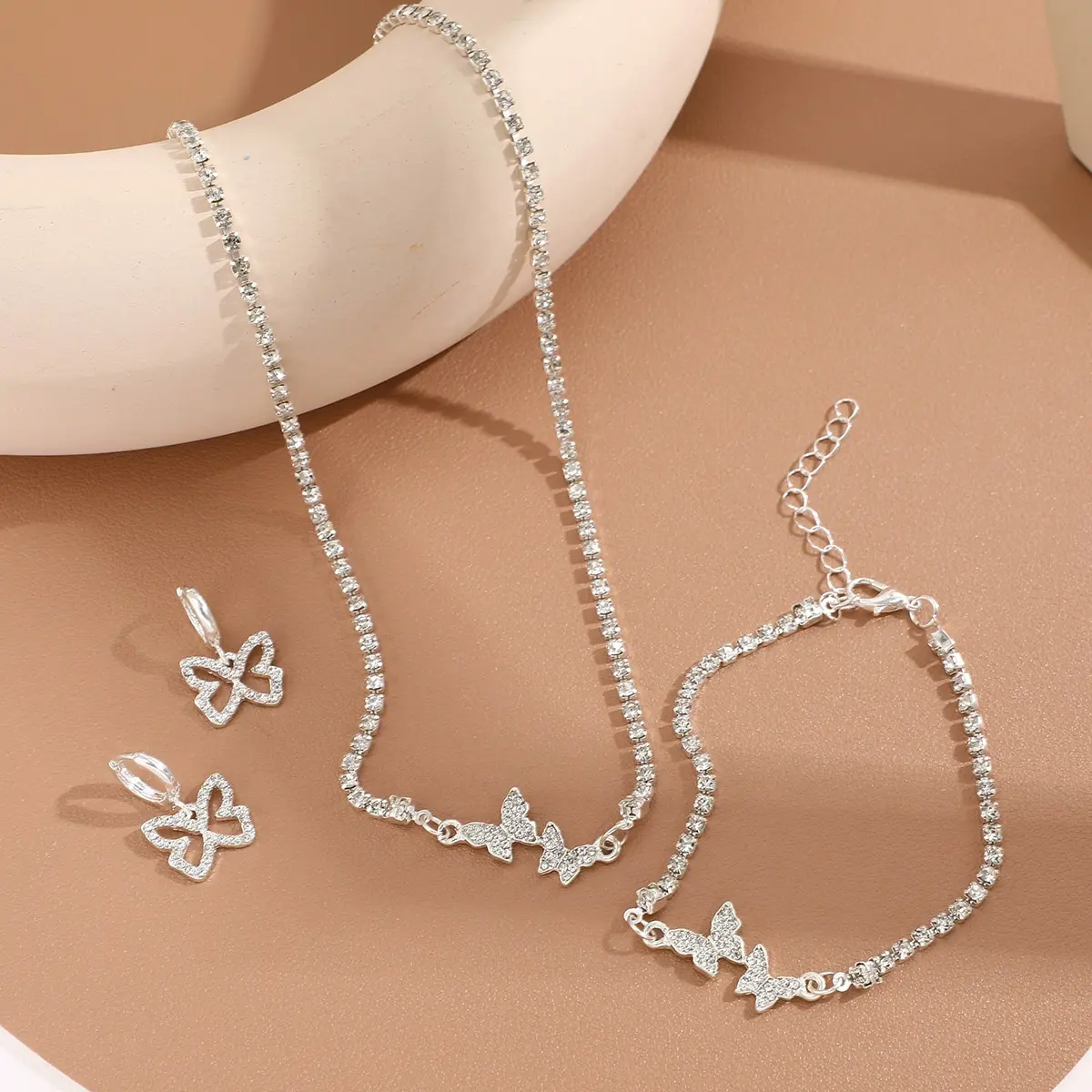 Fashionable And Trendy Earrings Necklaces Bracelets Butterfly Pendant Jewelry Sets Women Party Wedding Gifts Fashion Accessories