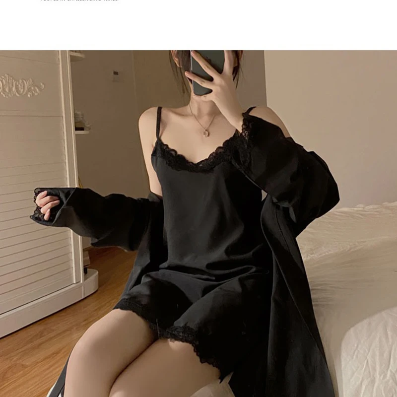 Four Seasons new Korean version of four pieces Wallet-cotton ladies pajamas sweet lace robe set spring and summer days