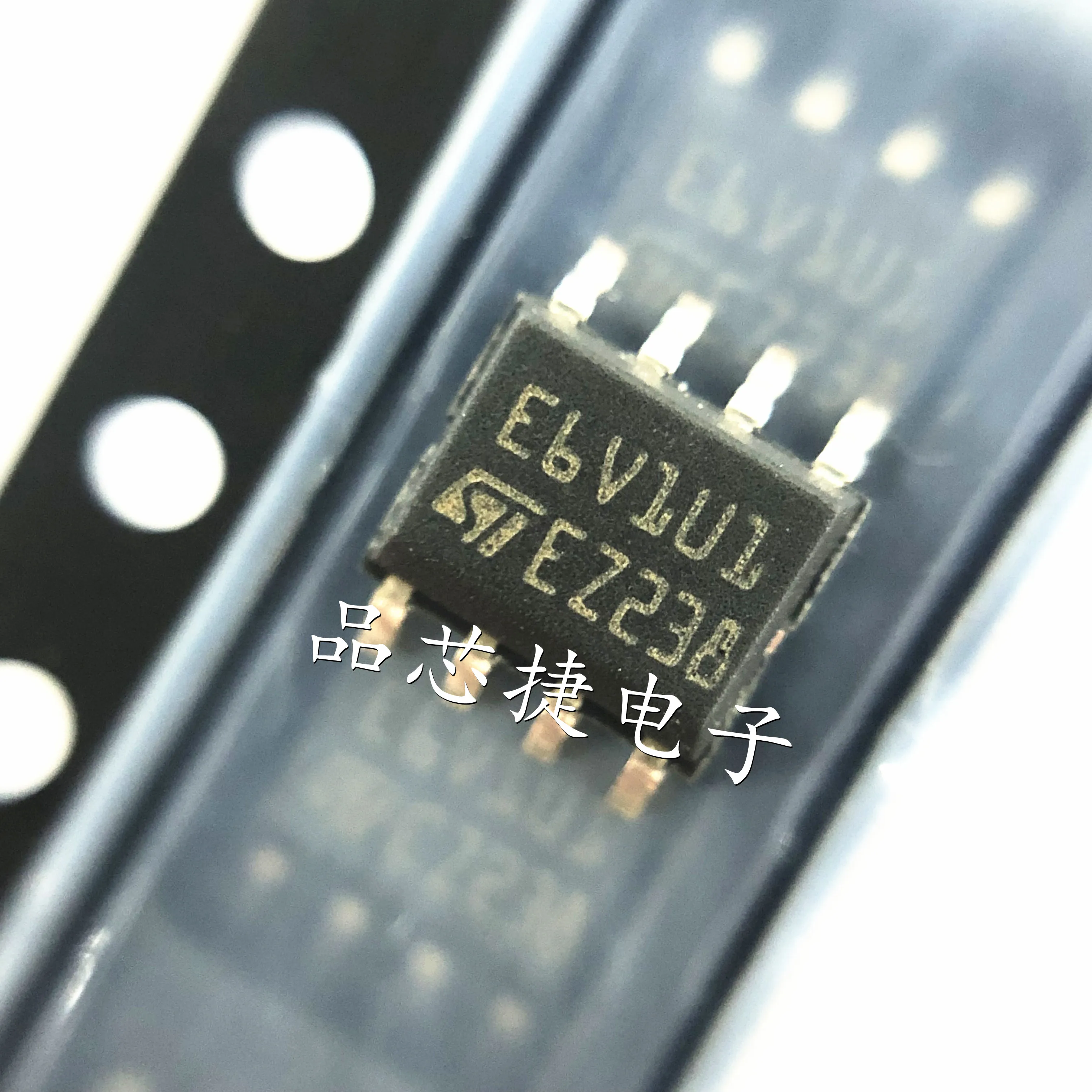 20pcs/Lot ESDA6V1U1RL Marking E6V1U1 SOIC-8 TRANSIL ARRAY FOR ESD PROTECTION