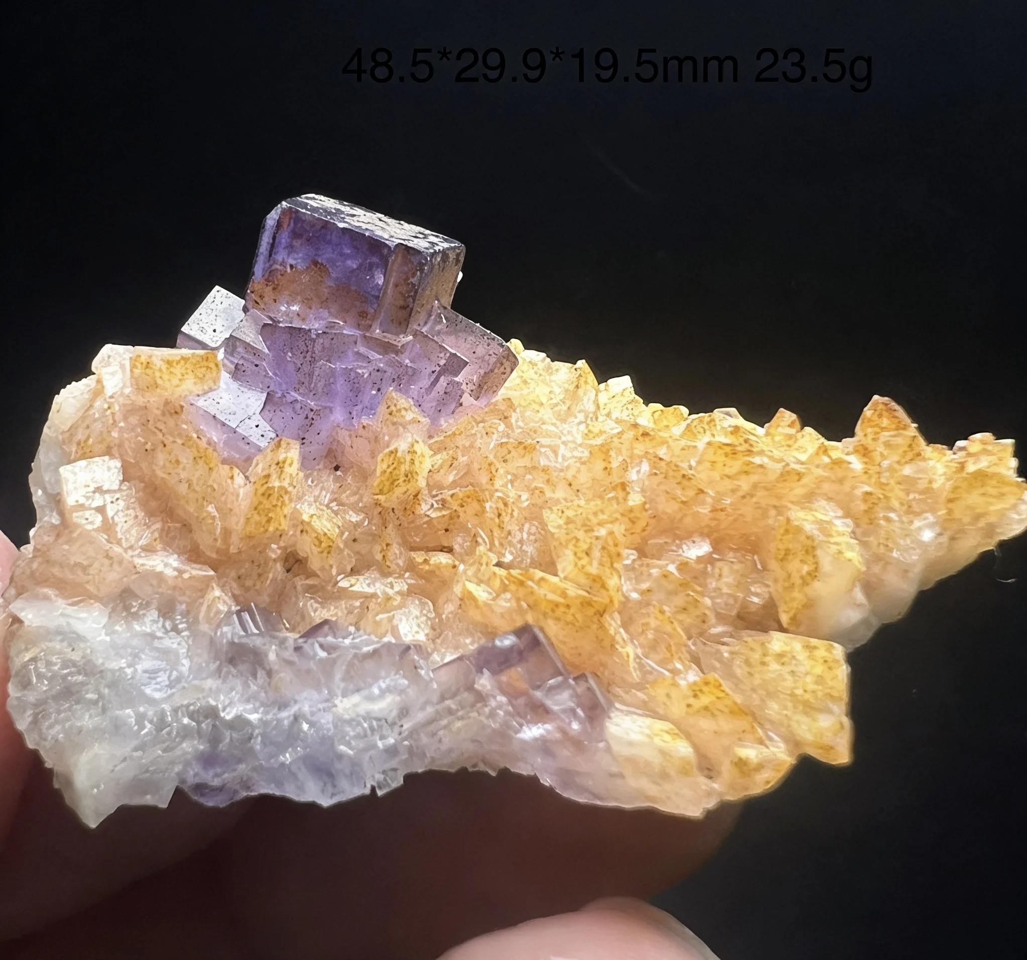 Natural fluorite symbiotic mineral crystal ore specimen collection mineral standard ornament