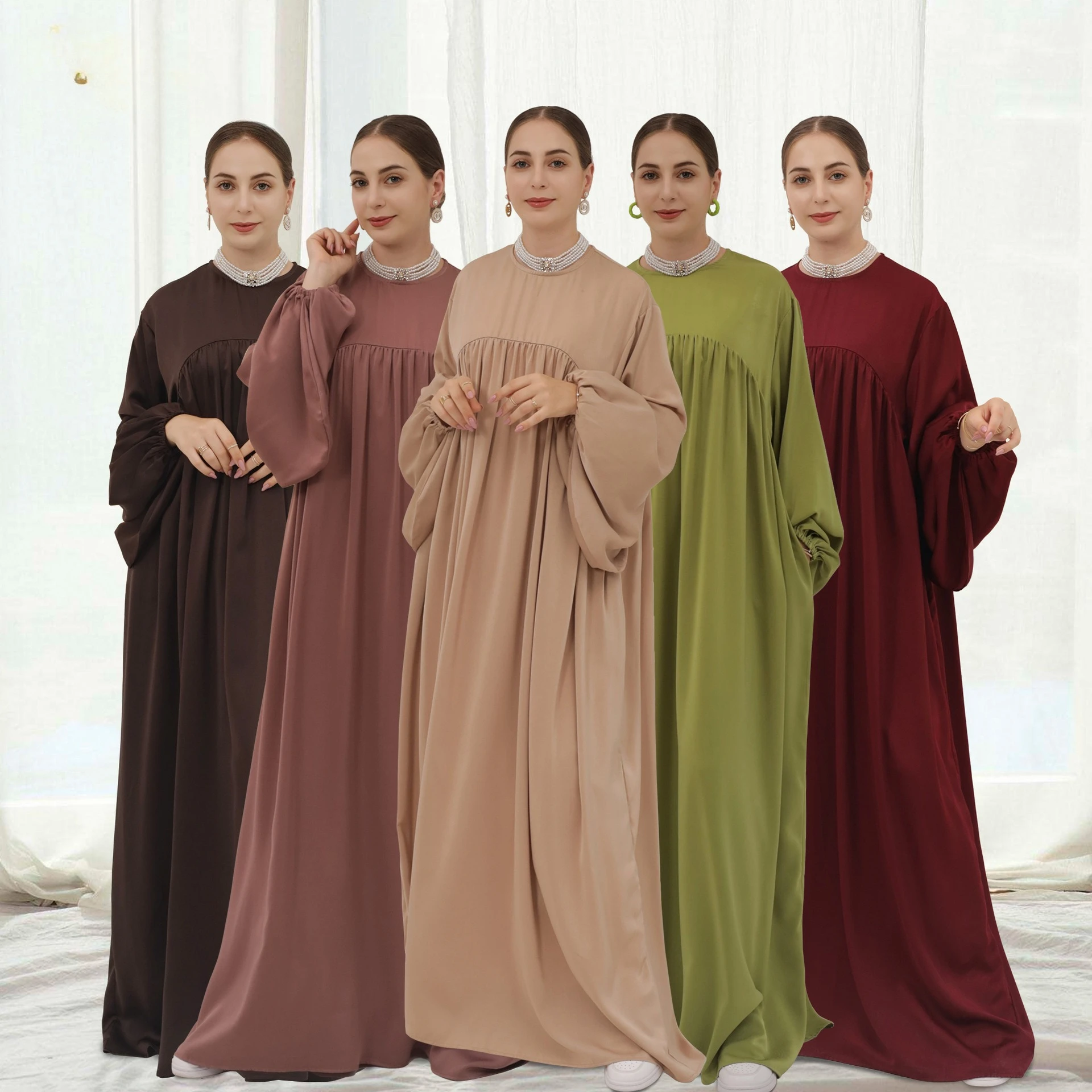 

Wholesale High Quality Dubai Solid Color Modest Abaya Plus Size Muslim Women Dress Kaftan Puff Sleeve Velvet Satin Casual Abaya