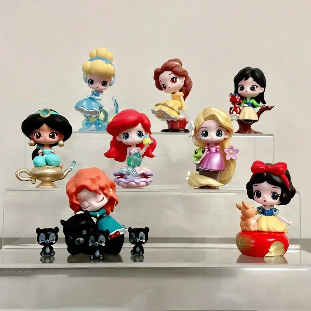 Disney Princess Fairy Town Series Figures Box Cute Snow White Petunia Ariel Mulan Cinderella Tabletop Decor Mini Model Doll Gift