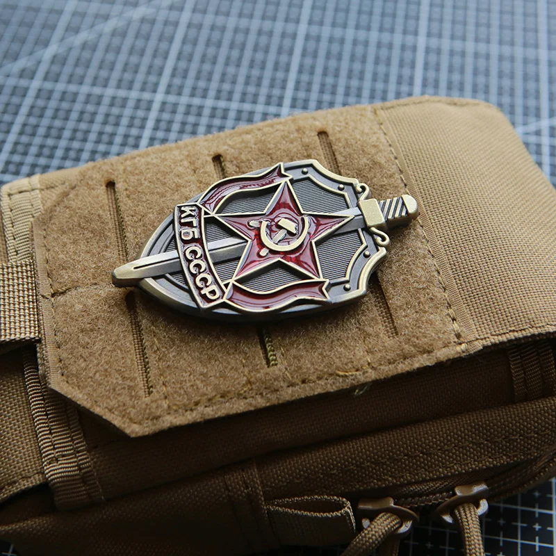 Insignias de metal URSS con ganchos - KGB/CCCP para ropa - imagen 4