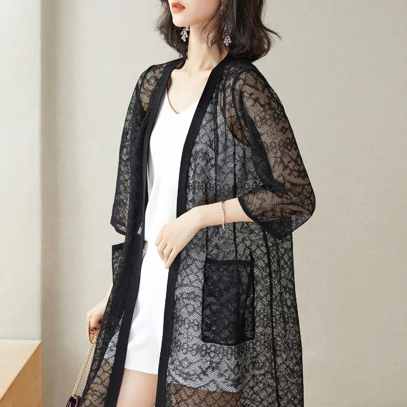 ファッショナブルなミッドレングスの透かし彫りレースショール、日焼け防止カーディガン、通気性のある四分袖ジャケット（女性用）