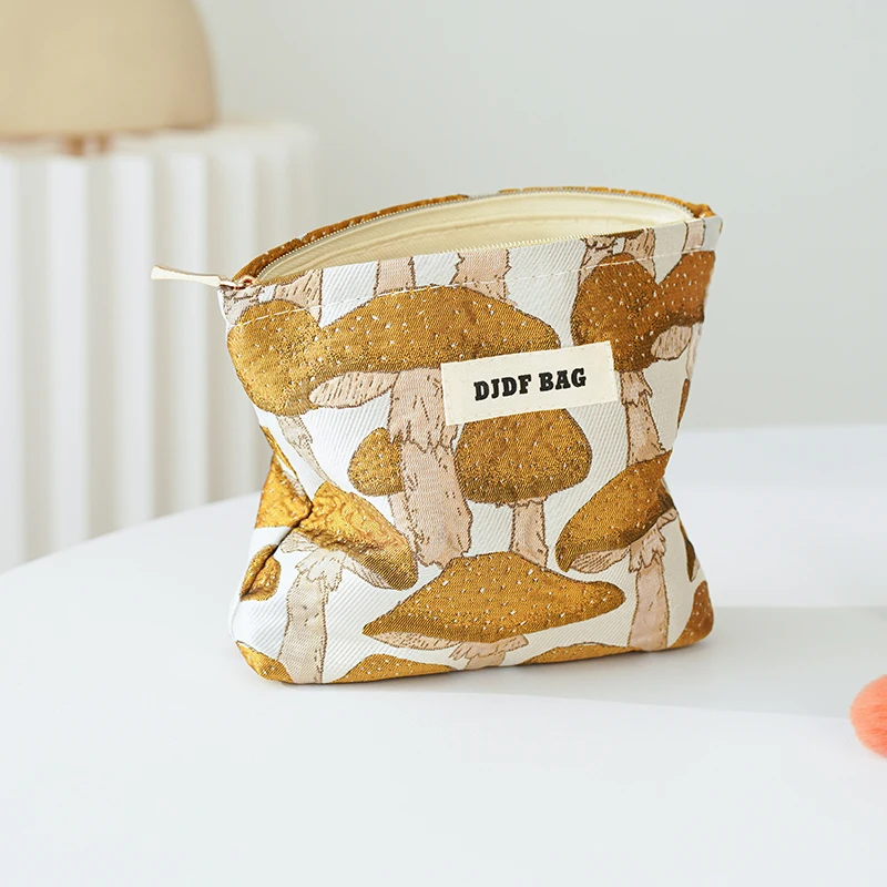 Women\'s Makeup Bag Small Mushroom Large Capacity Lipstick Air Cushion Card Storage Bag Portable Coin Purse Canvas Clutch Ins