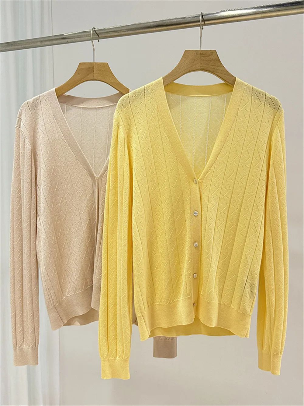 

24 Autumn L*P Knitted Cashmere Silk Blended Hollow Slim Long-Sleeved Cardigan Top