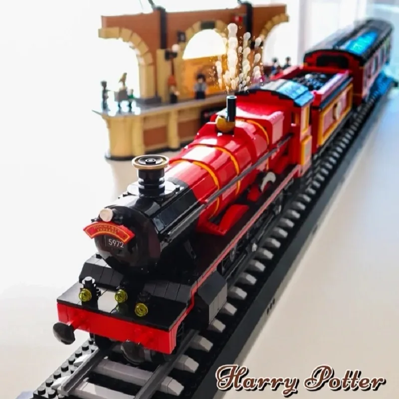 Classic In Stock Express Train Station Assembly Building Block Model Set Compatible 76405 Collection Bricks Toy For Kid Boy Gift