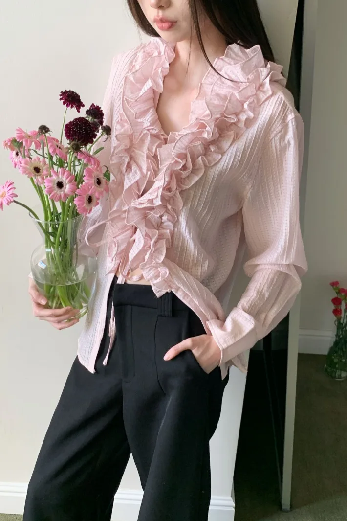 

New women's retro design wooden ear pleated top transparent Y2K spring and autumn long sleeved cardigan shirt cover 2025