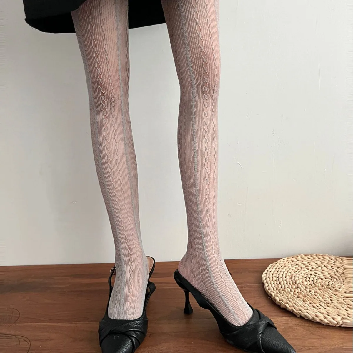 Personality Vertical Stripes Oval Hollow Out Mesh Women's Pantyhose Thin Sexy Retro Multi-Coloured Tights Wholesale