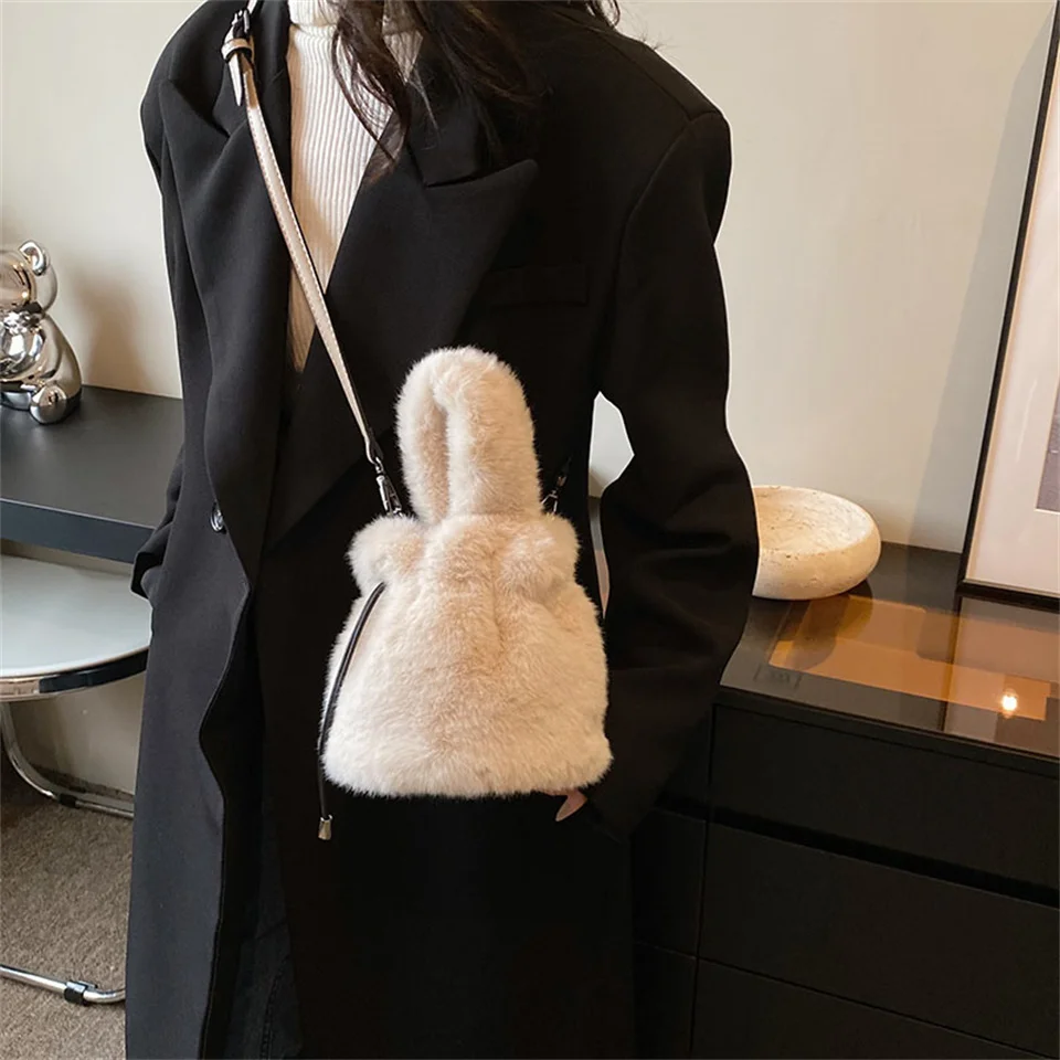 Casual Crossbody Bags High Quality Brand Female Messenger bag Plush Fashion Tote Handbag Shoulder bag for Women