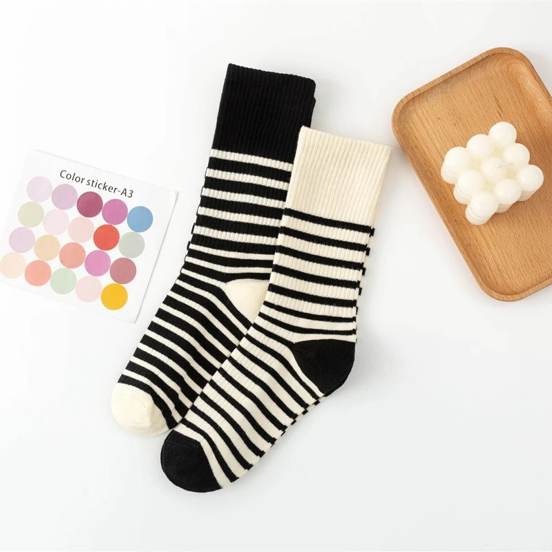 Spring and Autumn Socks Women's Mid-Tube Love A-Line Solid Color Striped Socks Simple Cotton Socks Long