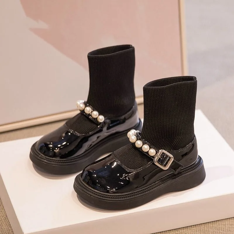 부츠 Kids Patent Leather Boots Pearl Knitted Girls Shoes Fashion Soft Sole Princess Boots Black Breathable Children Socks Boots