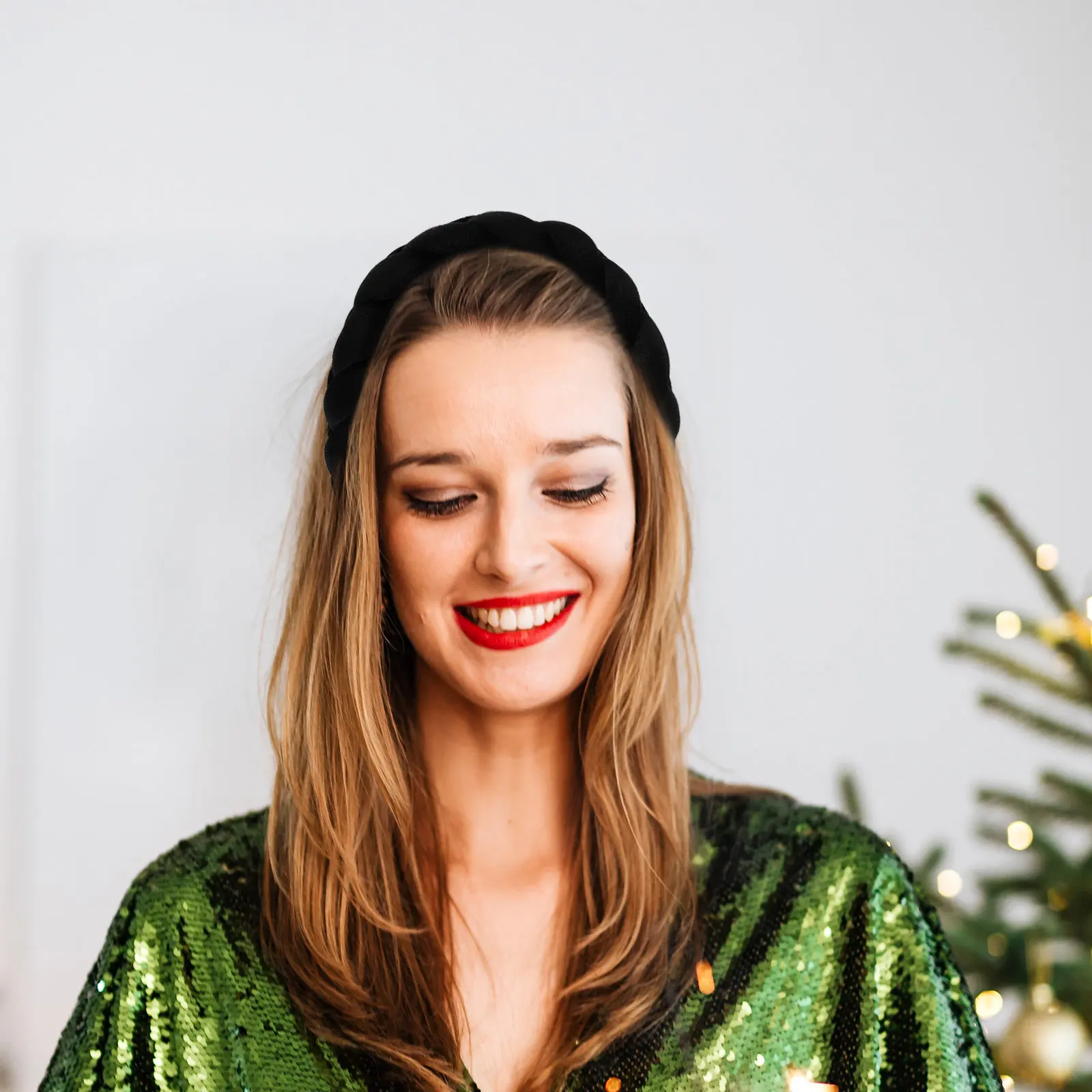 

Wide Braided Headband for Women Soft Padded Hair Band Perfect for Makeup Skincare Spa Shower Face Washing Styling Long Curly