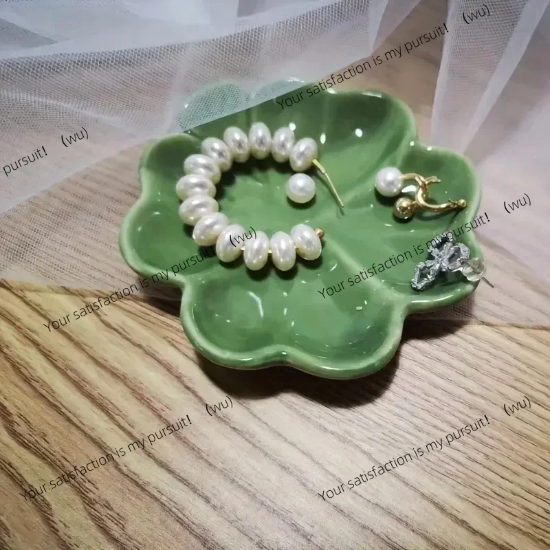 1PCCeramic Taste Dish Lucky Clover Shape Porcelain Nut Saucer Small Plate Soy Sauce Seasoning Tableware Kitchen Accessories