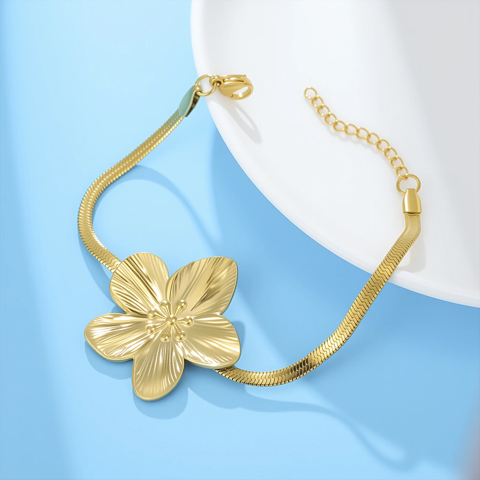Skyrim Großblumige Charm-Armbänder aus Edelstahl in Goldfarbe mit Schlangenkette für Damen, Modischer Blumenschmuck, Geschenk, Großhandel