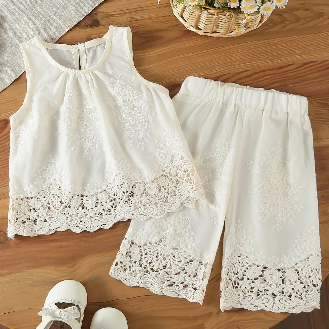 

New Fashion Summer Newborn Baby Girls Clothing Set Sleeveless Embroidered Vest Tops With Pants Casual Toddler Kids Clothes Sets