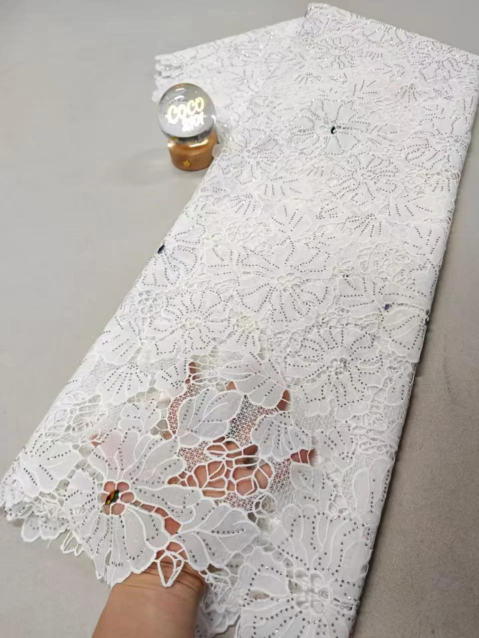 2027 High-Quality African Nigerian Lace Fabric with Sequins Embroidery French Guipure Tulle Lace for Wedding Party Dress 5 Yards