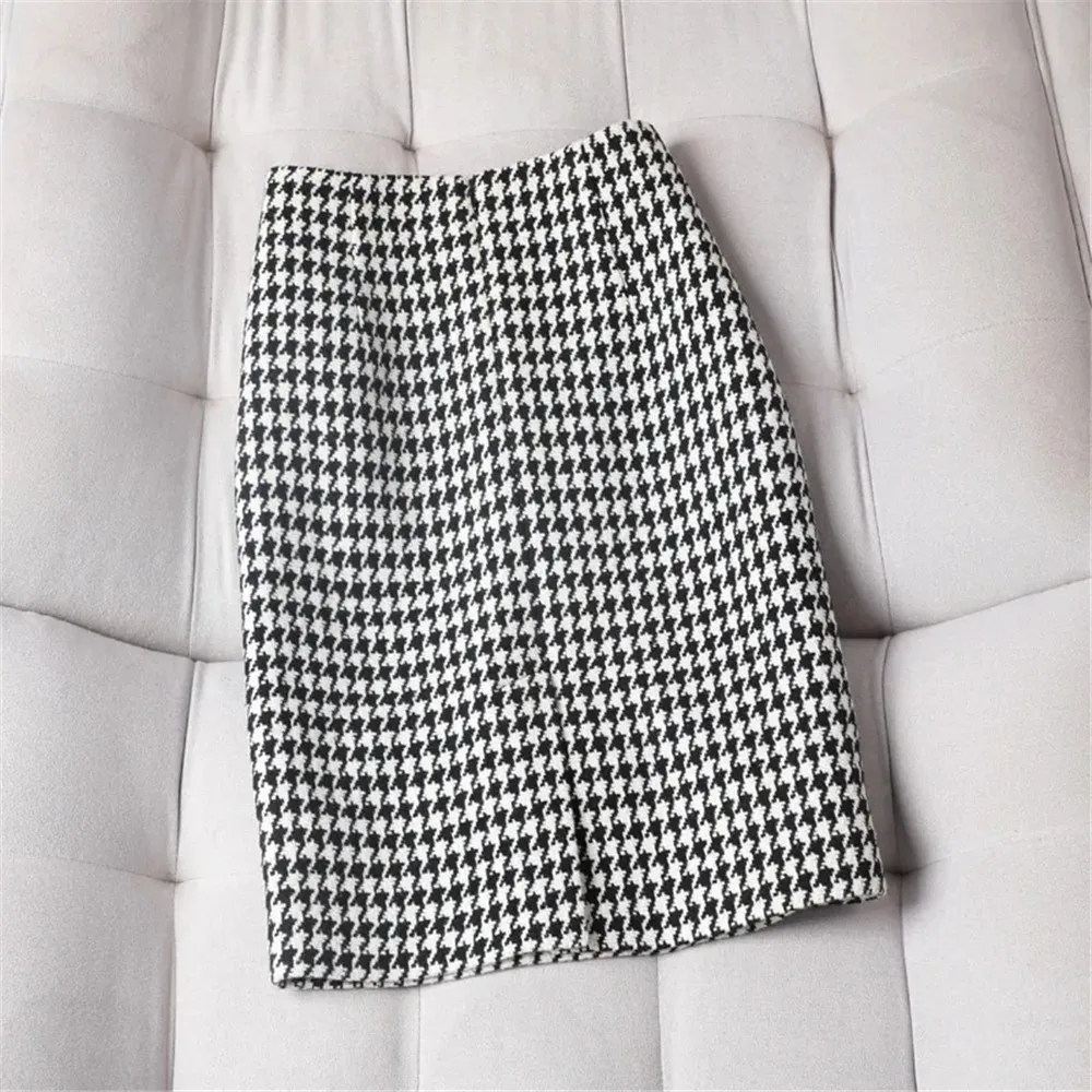 

2024new Versatile Small Short Skirt Woolen Cloth Popular Half Skirt This Fashionthousand Bird Grid Women'S Autumn Winter Gothic