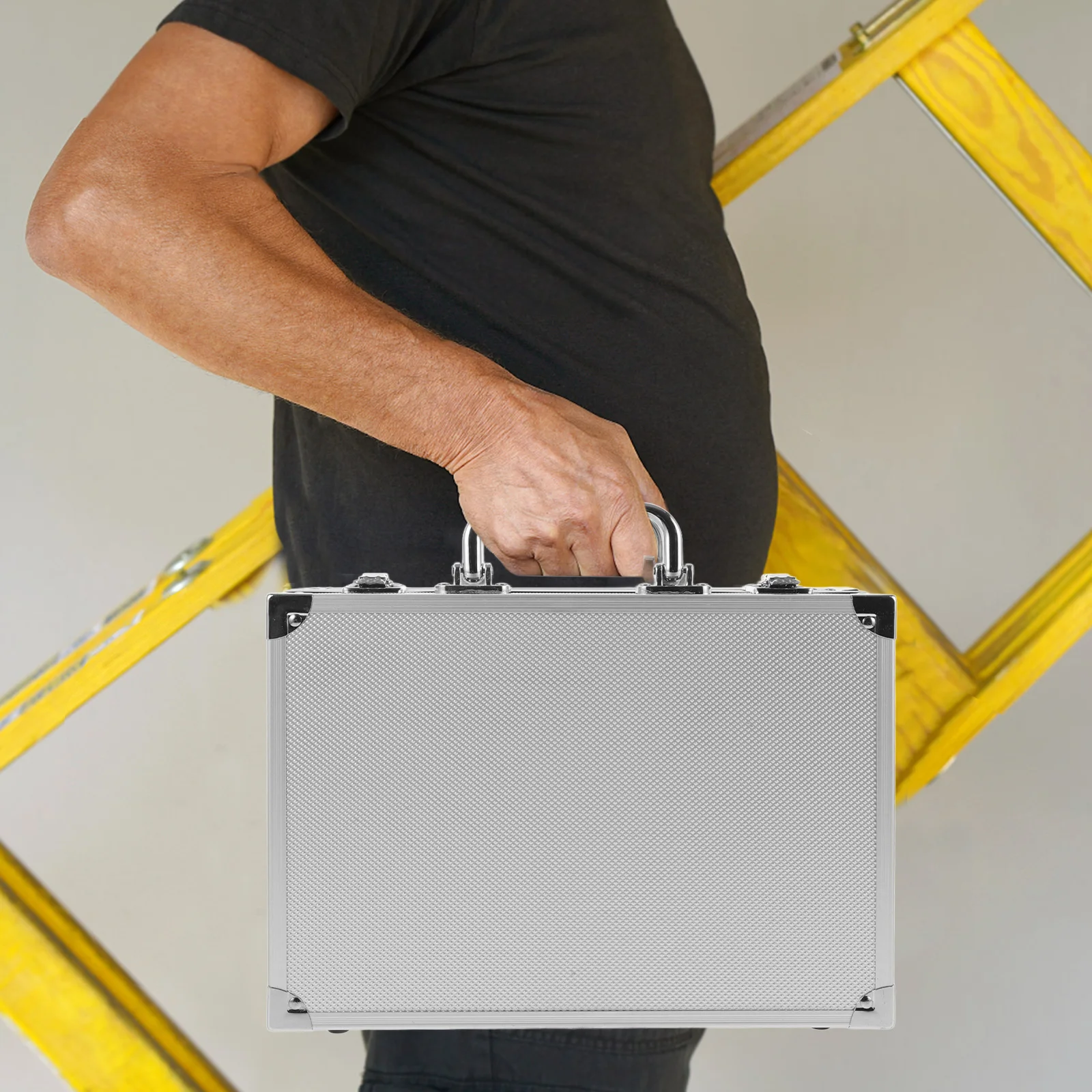 

Portable Aluminium Alloy Tool Box Organizer Lightweight Weather Resistant Scratchproof Ergonomic Handle Multi Functional