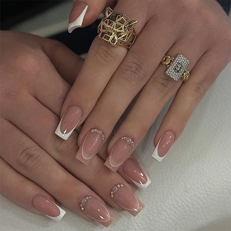 

24Pcs Mid-length Square Head False Nails with Rhinestone Design Full Cover Fake Nail French Simple Wearable Press on Nails Tips