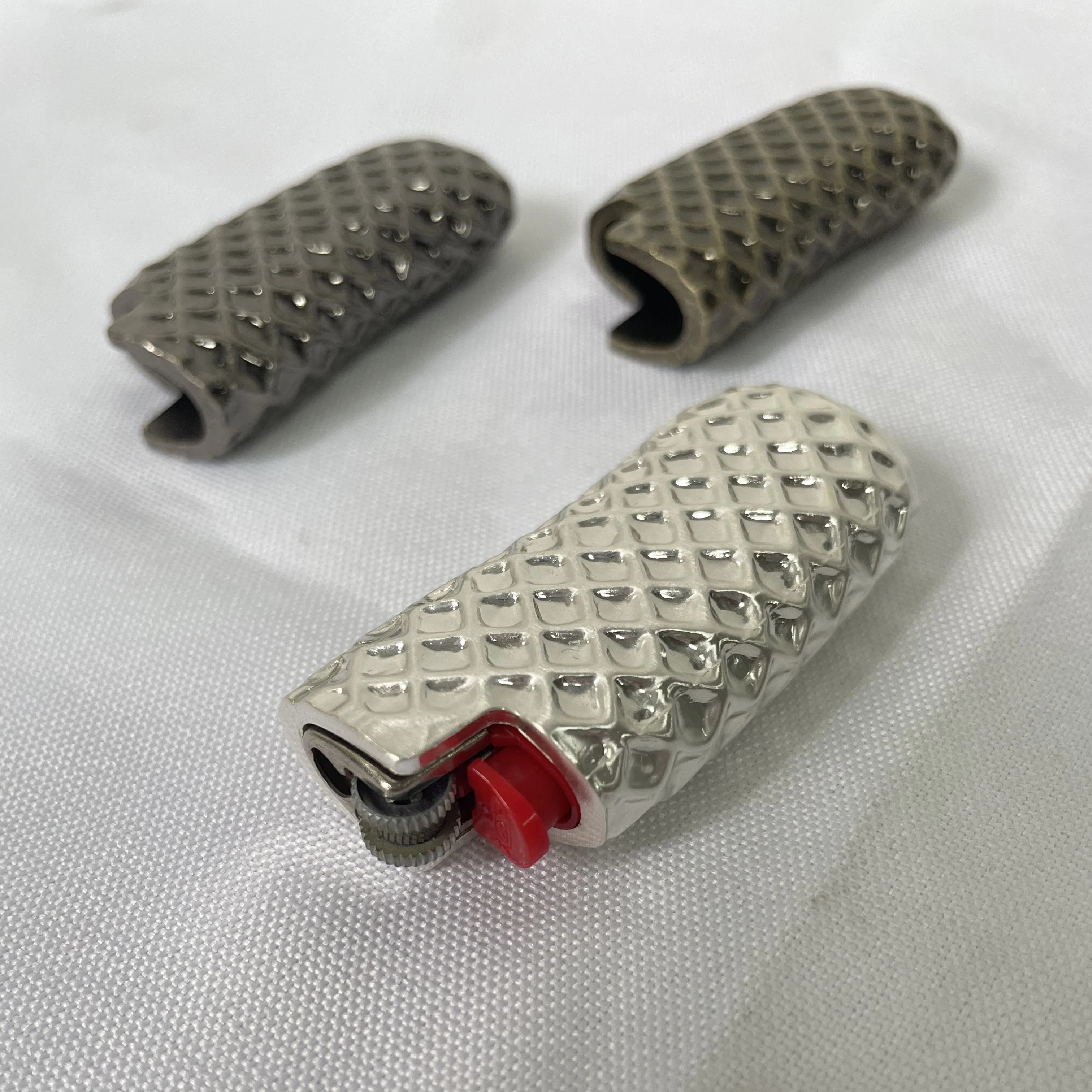 For BIC Mini Lighter J25/5 - Zinc Alloy Metal Case with Decorative Mesh Pattern - Portable and Stylish