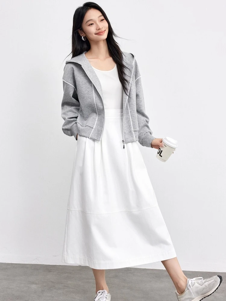 SENTUBILA Woman Hooded Short Jackets 2025 Autumn Sports Loose Long Sleeved Coats Color Contrasting Casual Outerwear 153WG8813