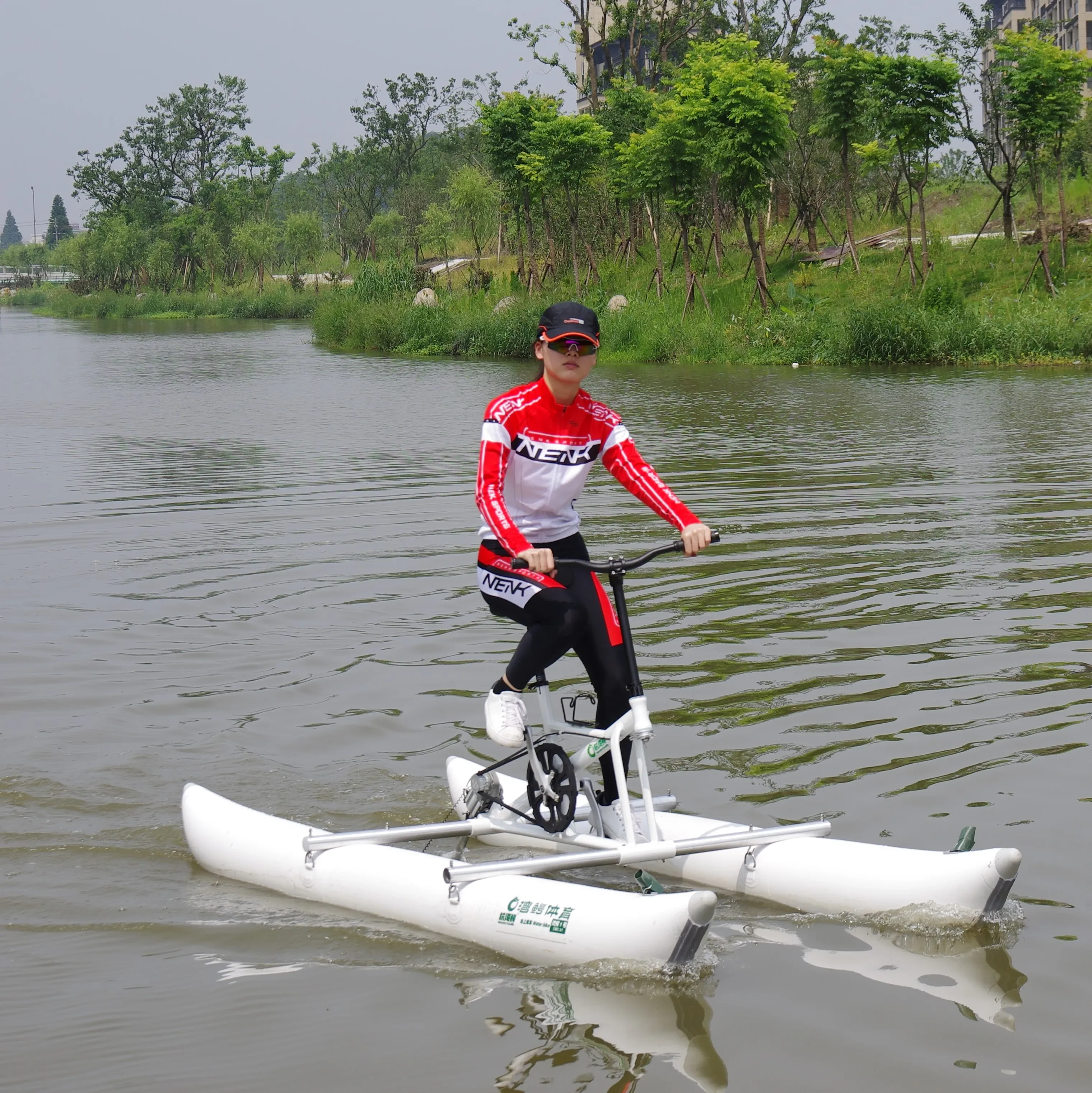 

Outdoor Alloy Water Pedal Boat Bicycle Lake Play Equipment