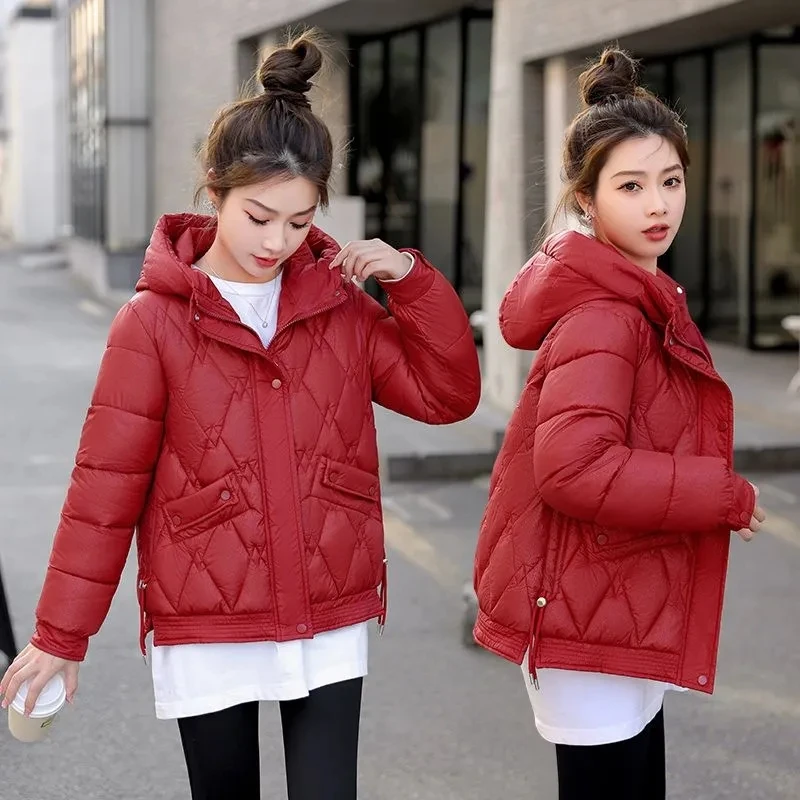 Cotton Women 2023 Autumn/Winter New Korean Edition Small Figure Design Feeling Rhombic Plague Short Lightweight Coat Female