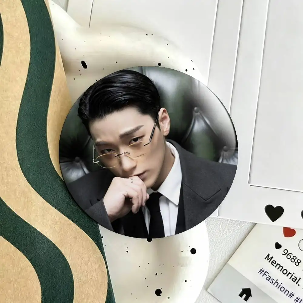 C-Choi S-San Angel Voice Badges 25 32 44 58 75 mm Round Fans Collect Friends Gifts Brooch Souvenir