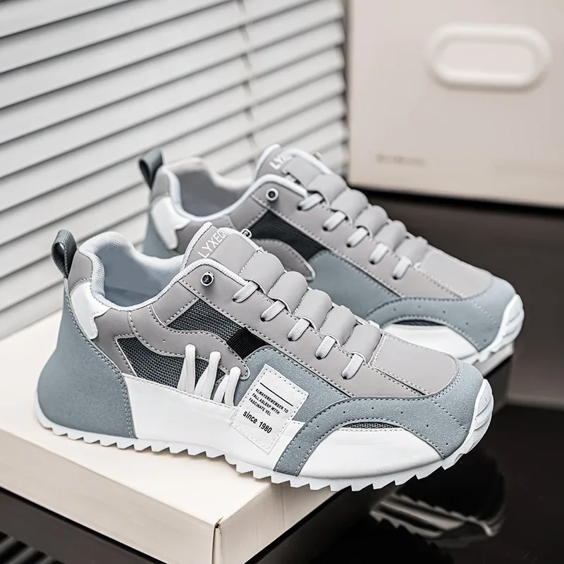 

Men's Four Seasons Leisure Outdoor Odor proof Running Shoes Fashion Rotating Button Elastic Comfortable Sports Shoes