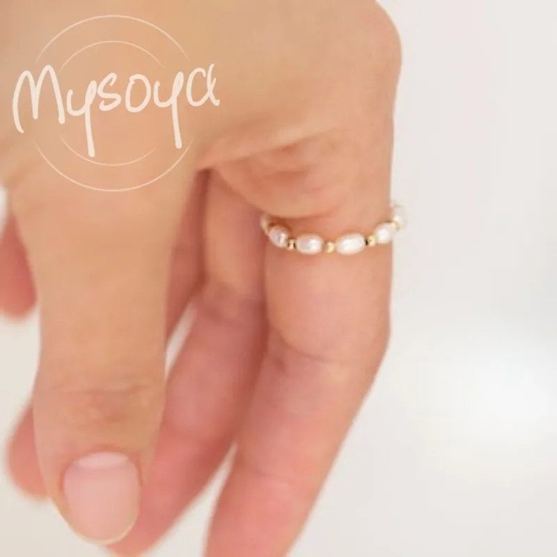 MYSOYA خاتم لؤلؤ المياه العذبة على شكل أرز أبيض 3-4 مللي متر مع صندوق هدايا عيد ميلاد/زفاف/عيد الميلاد/هدية السنة الجديدة لها/له