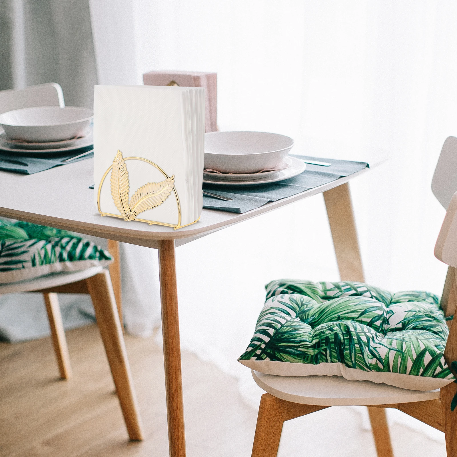 

1Pcs Creative Metal Napkin Holder Leaf Design Dinner Napkin Holder Stylish Paper Holder