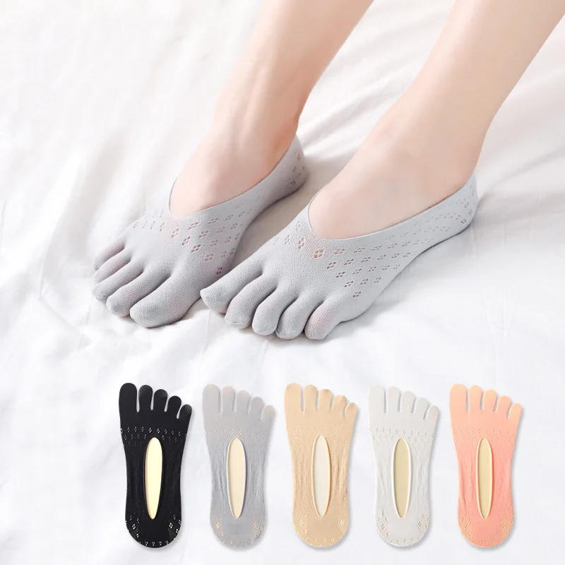

5 Pairs Women Five Fingers Boat Socks Set Non Slip Silicone Thin Breathable Velvet Ice Silk Socks Sweat Absorbent Short Toe Sock
