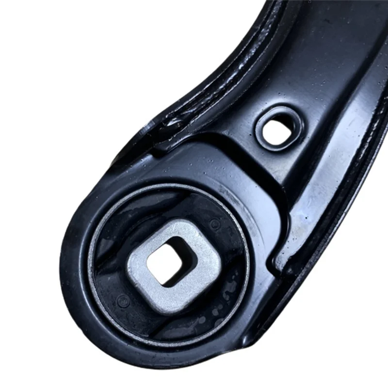 

Car Front Lower Control Arm For Volvo XC40 T4 T5 2019-2022