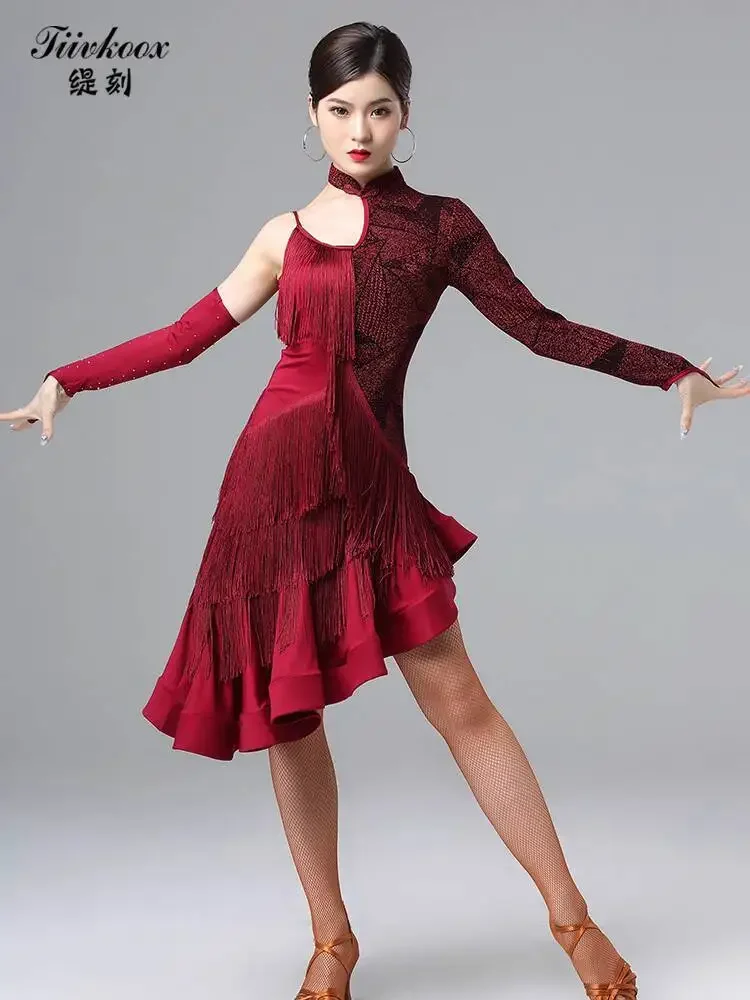 Costume da ballo latino Costume da spettacolo Nuovo modello Ballo da sala Gruppo femminile Concorso professionale Abito da ballo sexy con frange