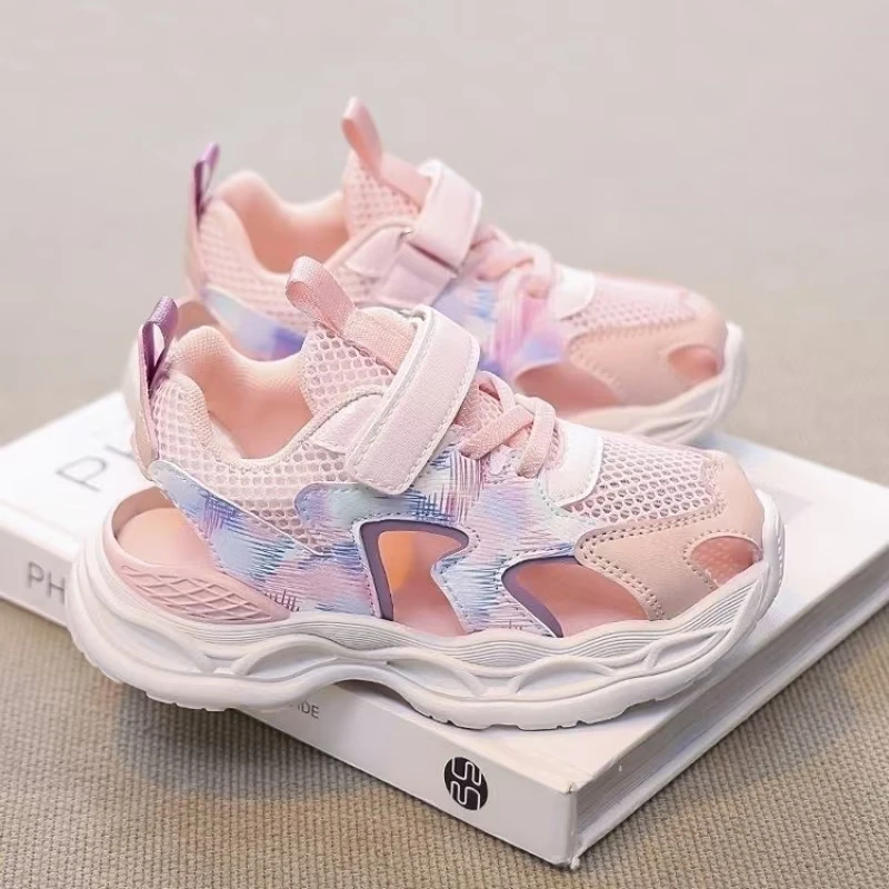

Детская летняя новая повседневная спортивная обувь с сетчатыми отверстиями, нескользящая дышащая легкая прогулочная обувь на толстой подошве для девочек на липучке