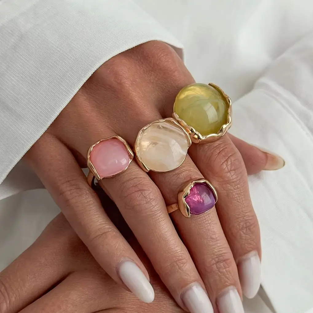 Ingemark 4pcs Boho Inlaid Colorful Acrylic Adjustable Open Rings Set Women Personalized Stackable Knuckle Rings Holiday Jewelry