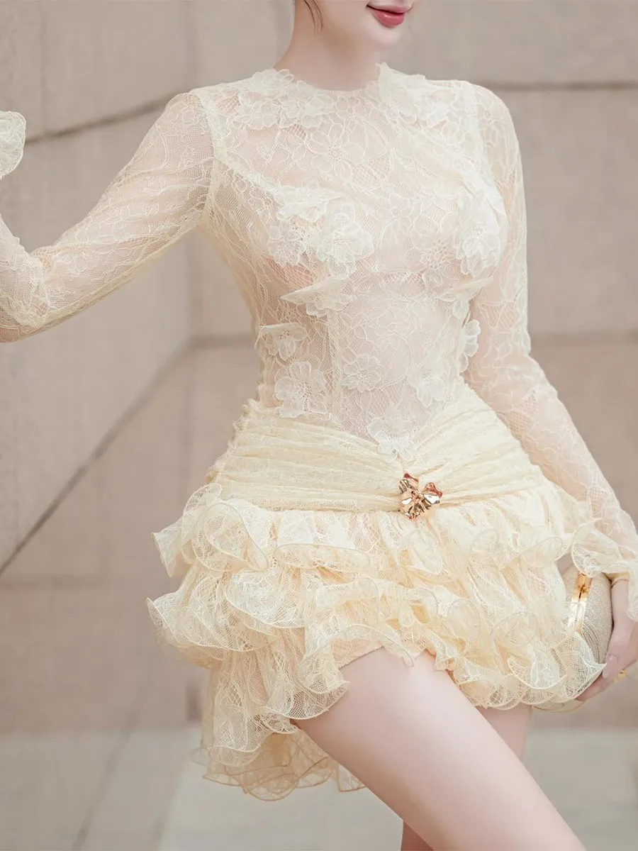 เดรสสั้นผ้าลูกไม้ซีทรูแต่งระบาย แขนยาว คอทรงกลม ดีไซน์เก๋ สำหรับผู้หญิง รุ่นใหม่จาก TWOTWINSTYLE