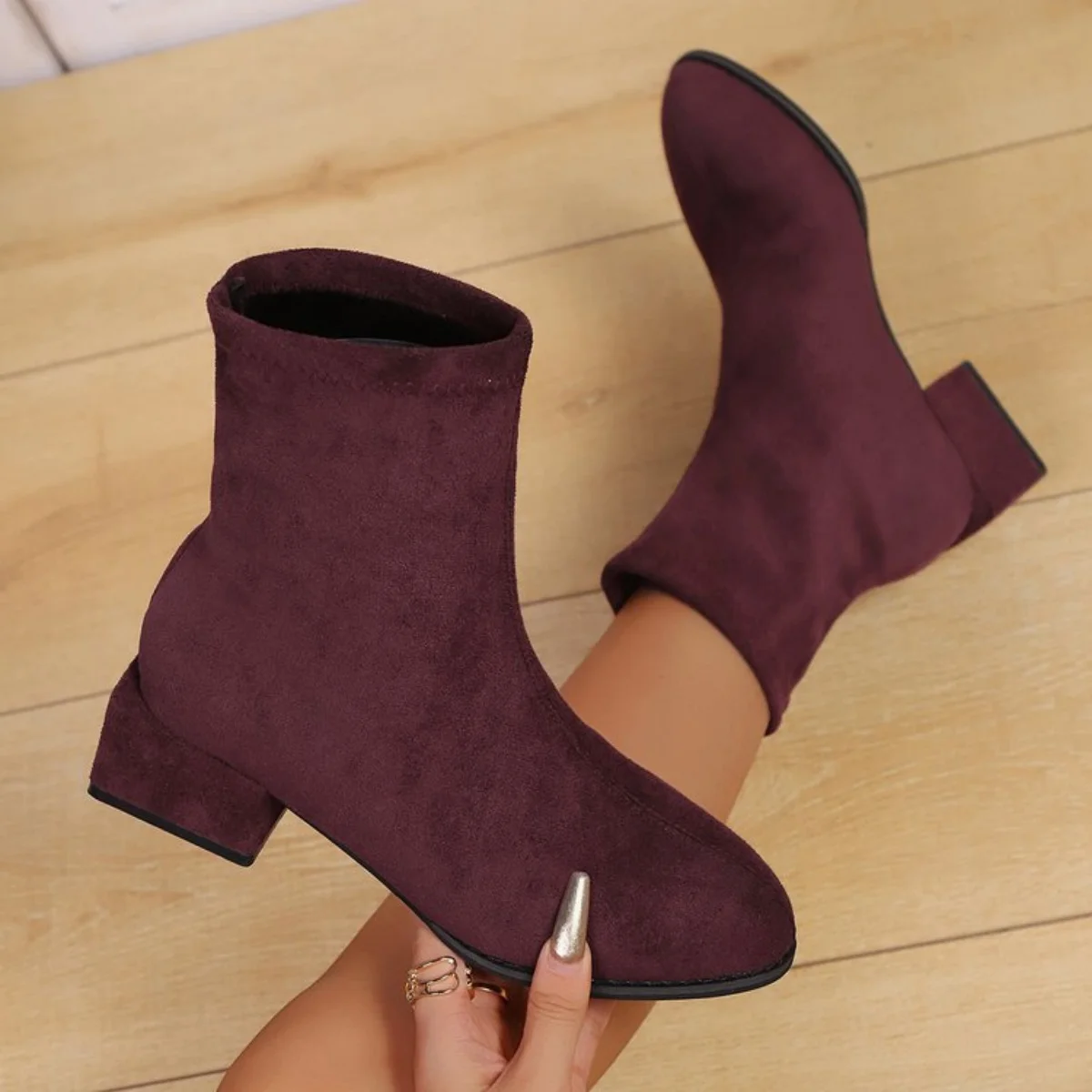 

The new autumn fashion trend and versatile suede women's ankle boots with thick heels and round toe