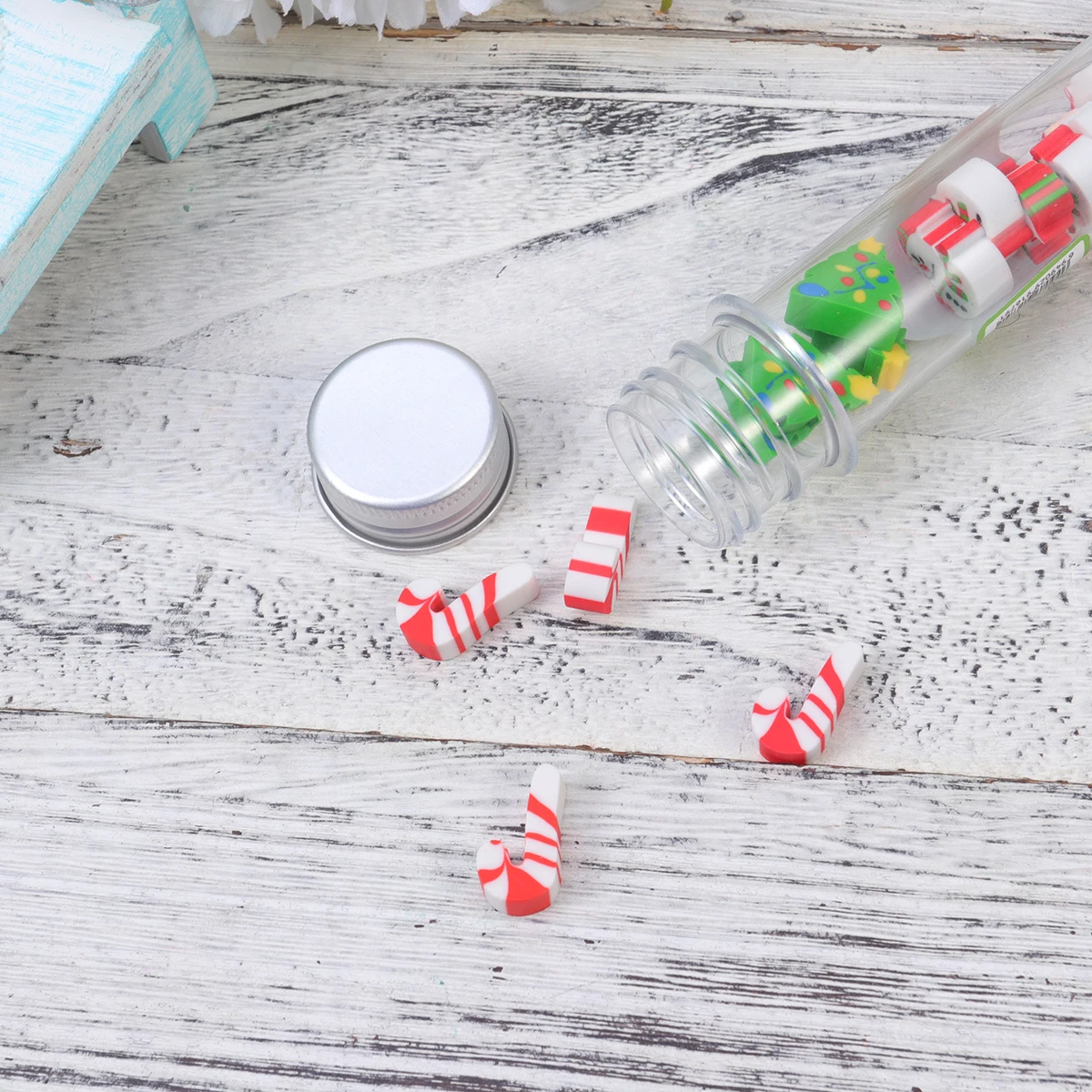 

Christmas Eraser Reliable Safe Material Pencil Eraser for Students Easy to Carry School Office Supplies Ideal for Holiday