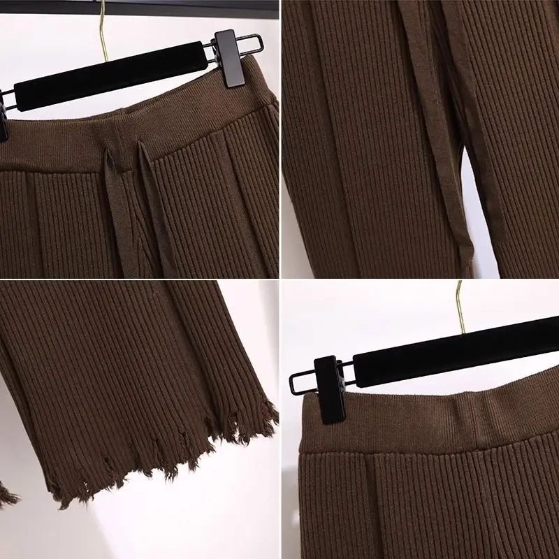 Outono feminino mostra emagrecimento, redução de idade e linhas de bloqueio de carne O design das calças de malha, calças queimadas, na moda