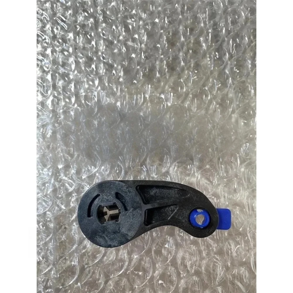 Left Front Door Lock Cylinder Connecting Rod  Bracket  For NISSAN 2008-2015 QASHQAI Original Accessories Wear Parts view 3